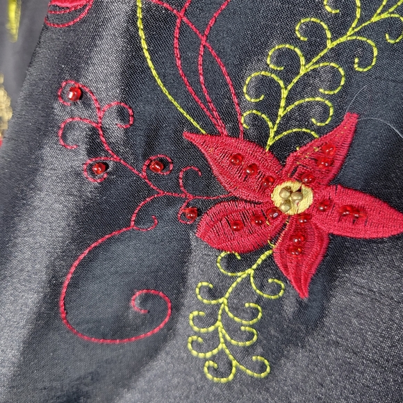 Red and black floral embroidered jacket Size 2X - Picture 7 of 8